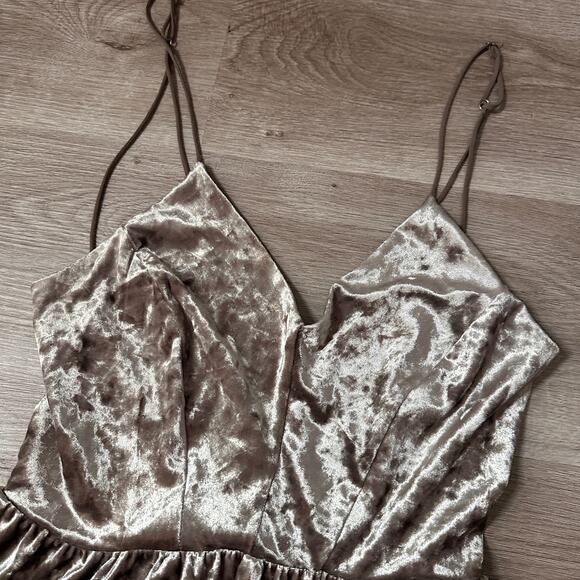 Urban outfitters crushed velvet Vanessa romper size Large silence noise - Picture 3 of 11